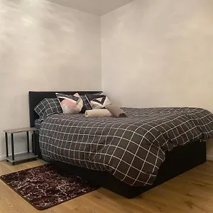  Apartment 2 Bedroom Flat Camberwell Grove