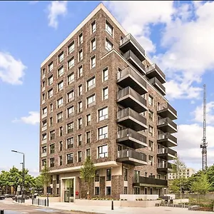  Apartment Glitz And Luxury